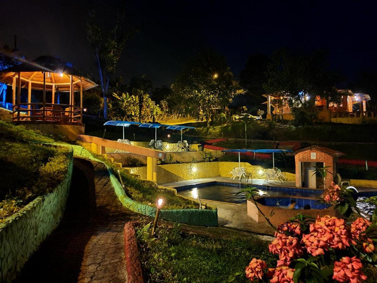 Hosteria Kasadasa Santo Domingo de los Colorados Exterior foto