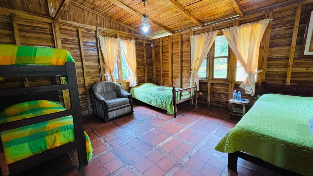 Hosteria Kasadasa Santo Domingo de los Colorados Exterior foto