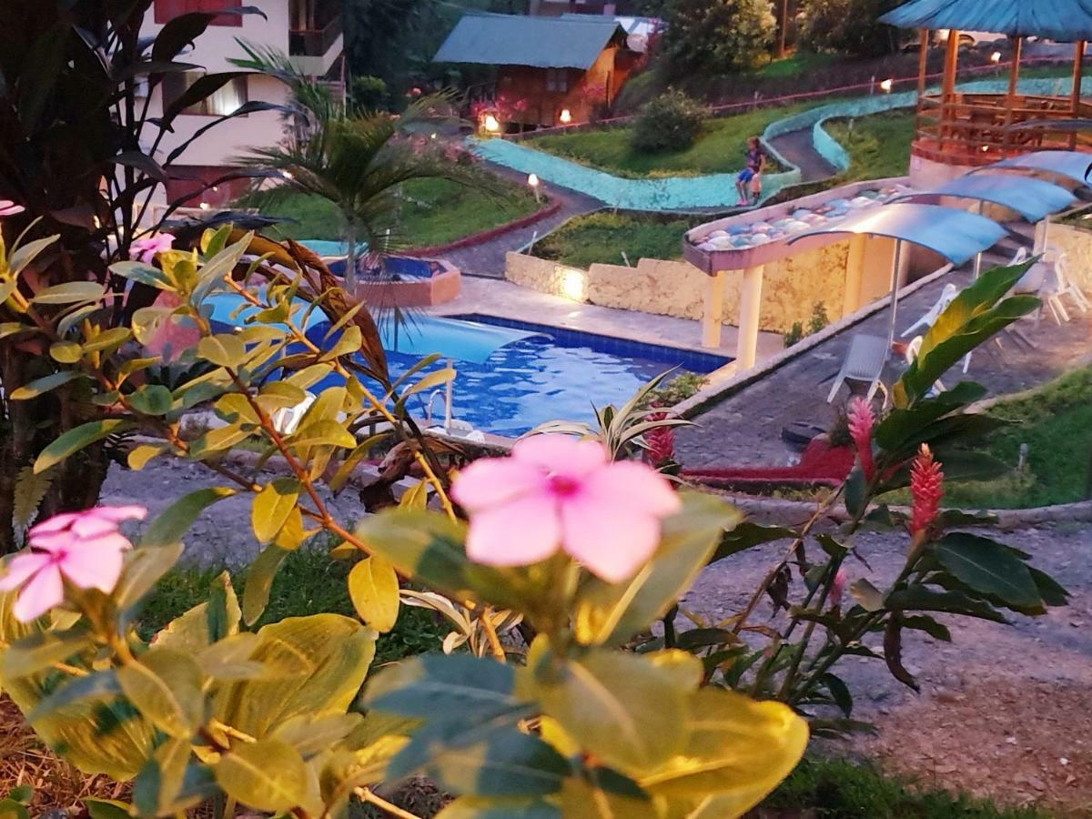 Hosteria Kasadasa Santo Domingo de los Colorados Exterior foto